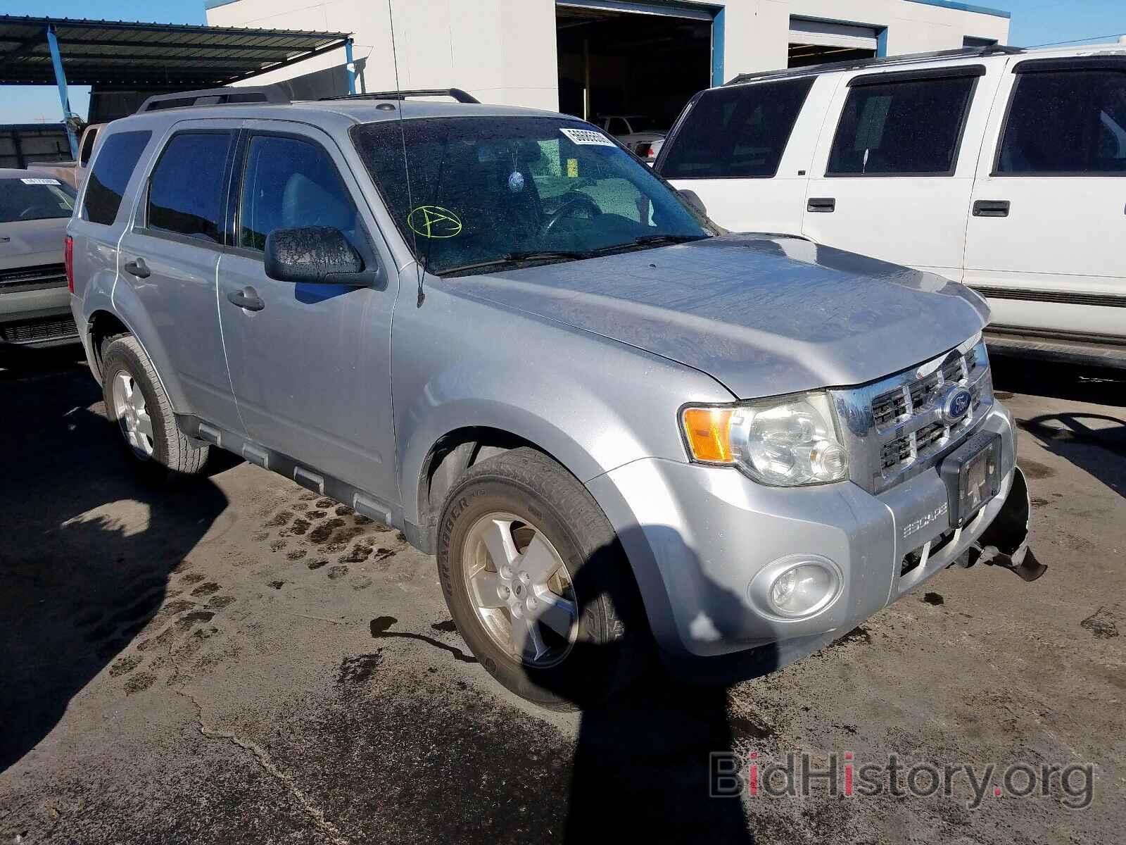 Photo 1FMCU0DG9BKA81074 - FORD ESCAPE XLT 2011