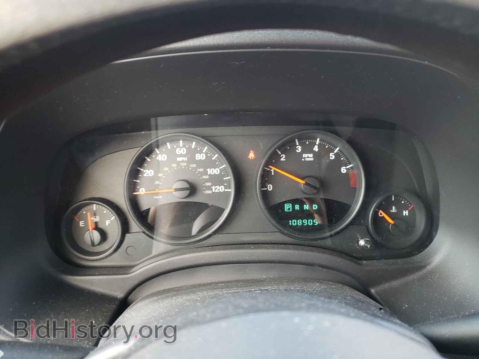 2011 JEEP COMPASS - VIN: 1J4NF1FB2BD226355 - Photo 8