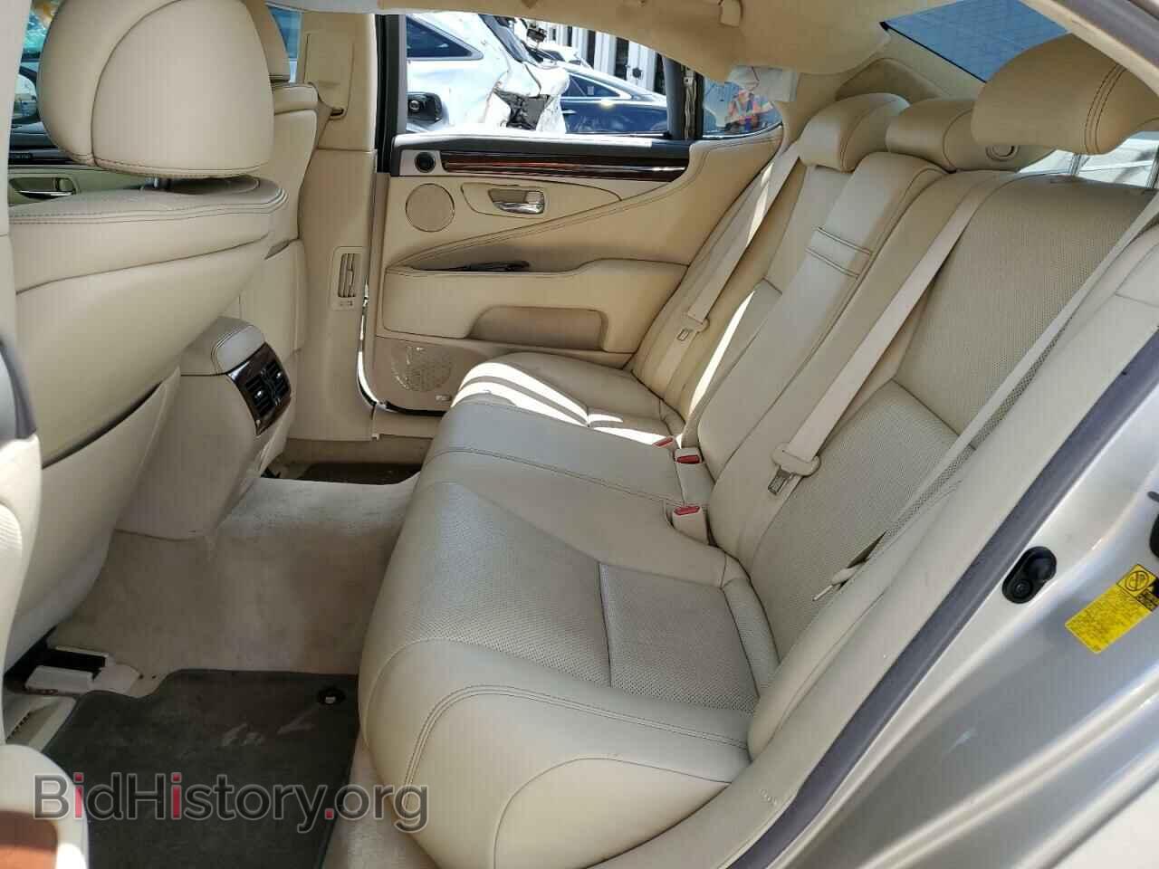 2014 LEXUS LS460 - VIN: JTHBL5EF2E5130770 - Photo 10