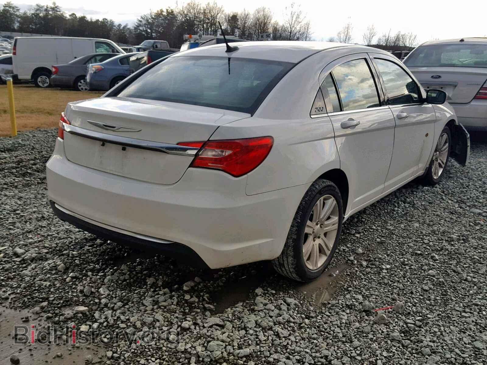 2013 CHRYSLER 200 - VIN: 1C3CCBAB6DN698675 - Фото 4