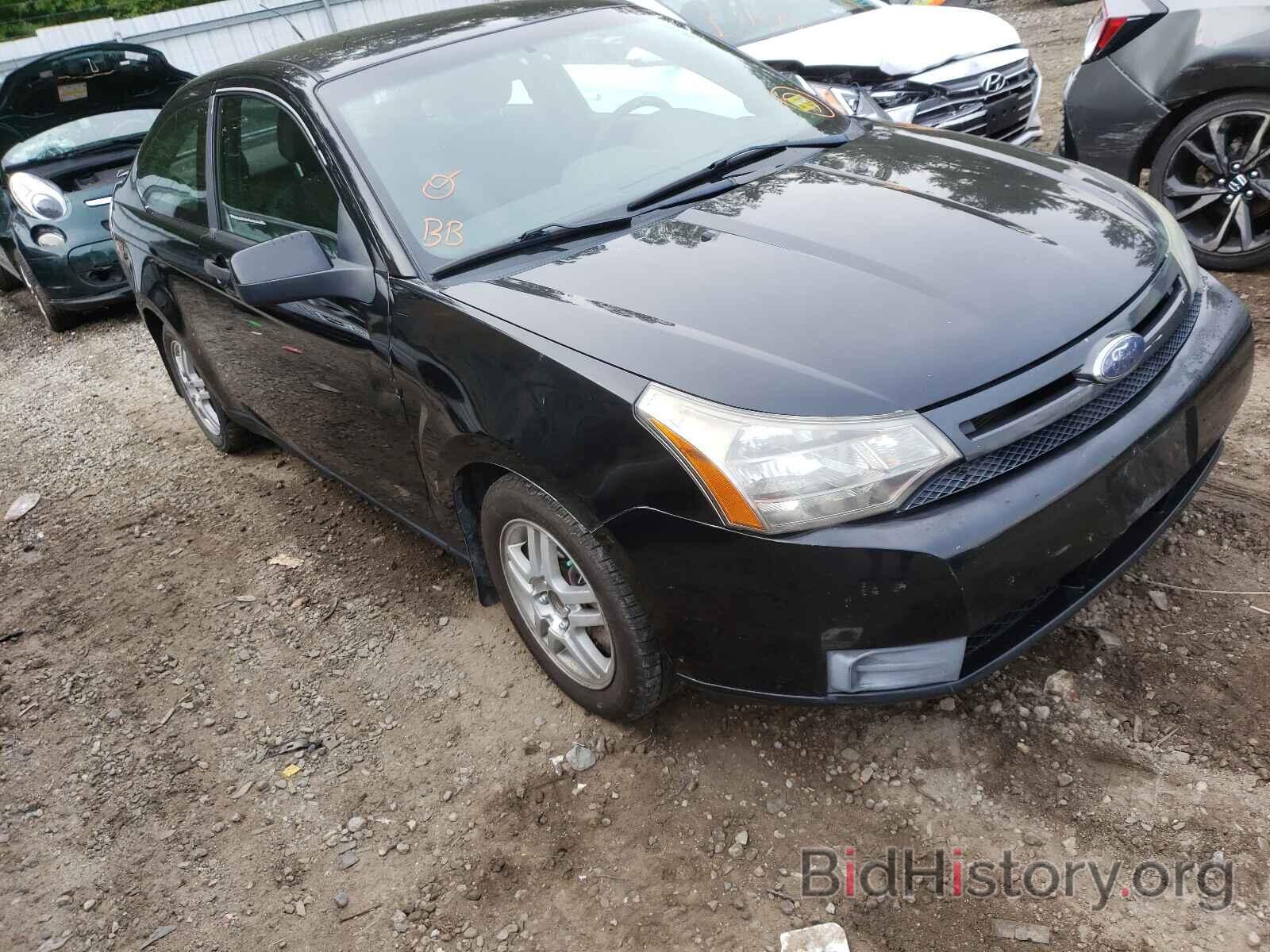 Photo 1FAHP32NX9W208749 - FORD FOCUS 2009