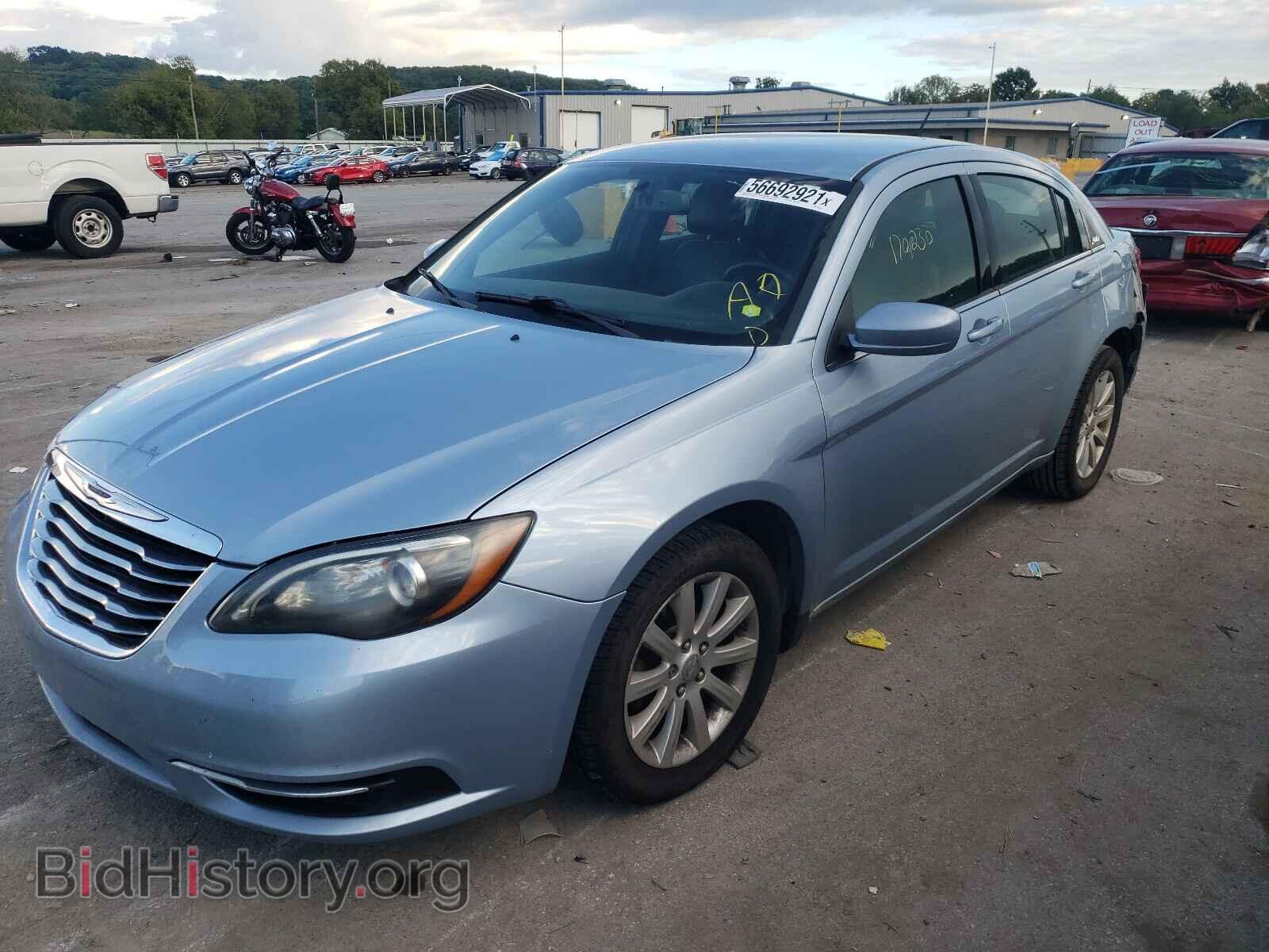 2013 CHRYSLER 200 - VIN: 1C3CCBBB4DN539782 - Фото 2
