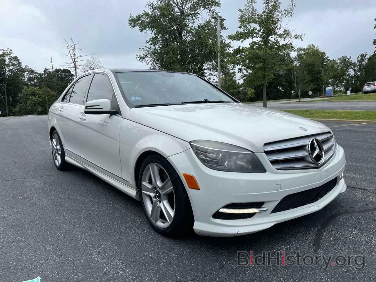 Photo WDDGF8BB8BR142238 - MERCEDES-BENZ C-CLASS 2011