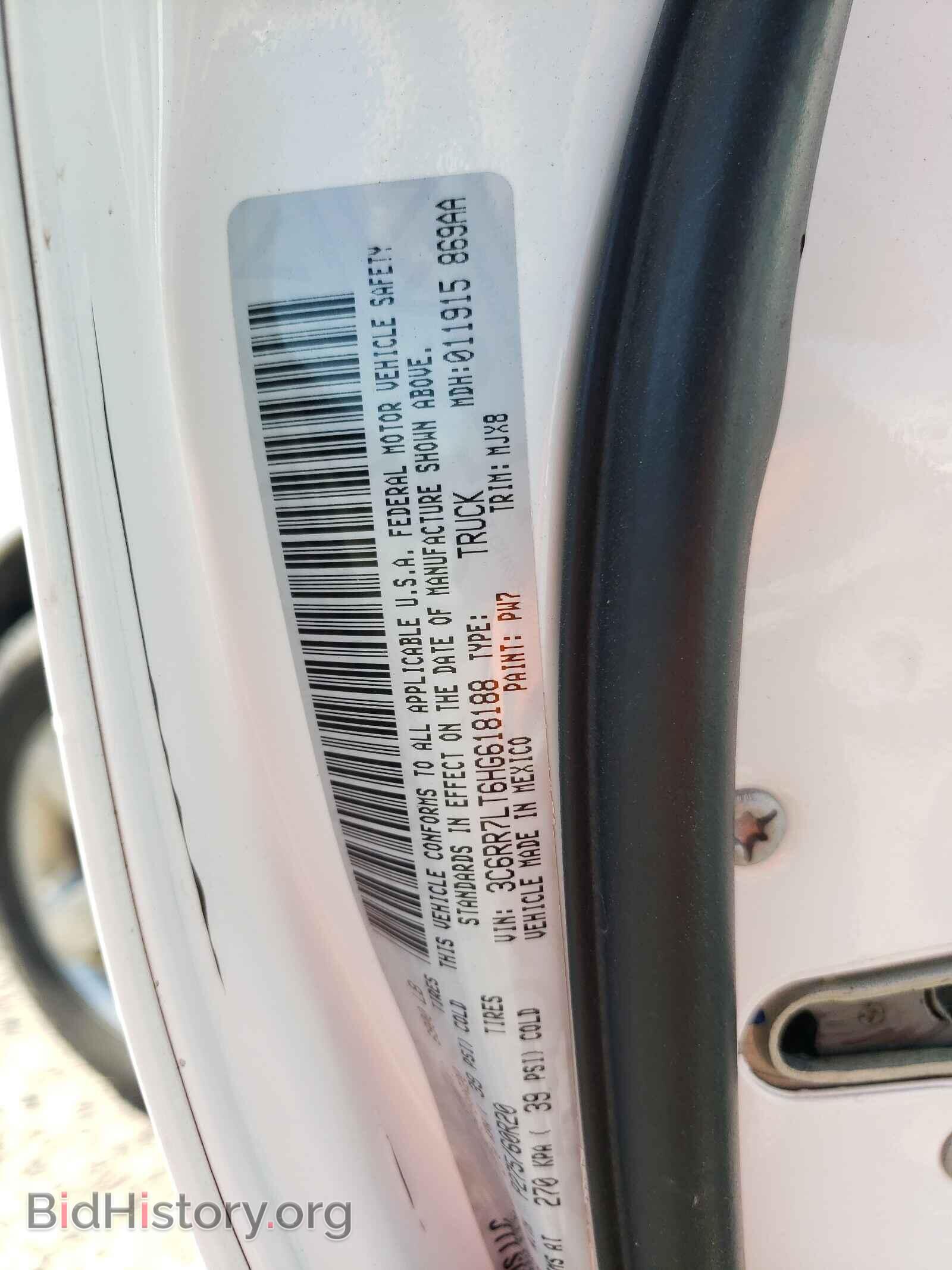 2017 RAM 1500 - VIN: 3C6RR7LT6HG618188 - Photo 10