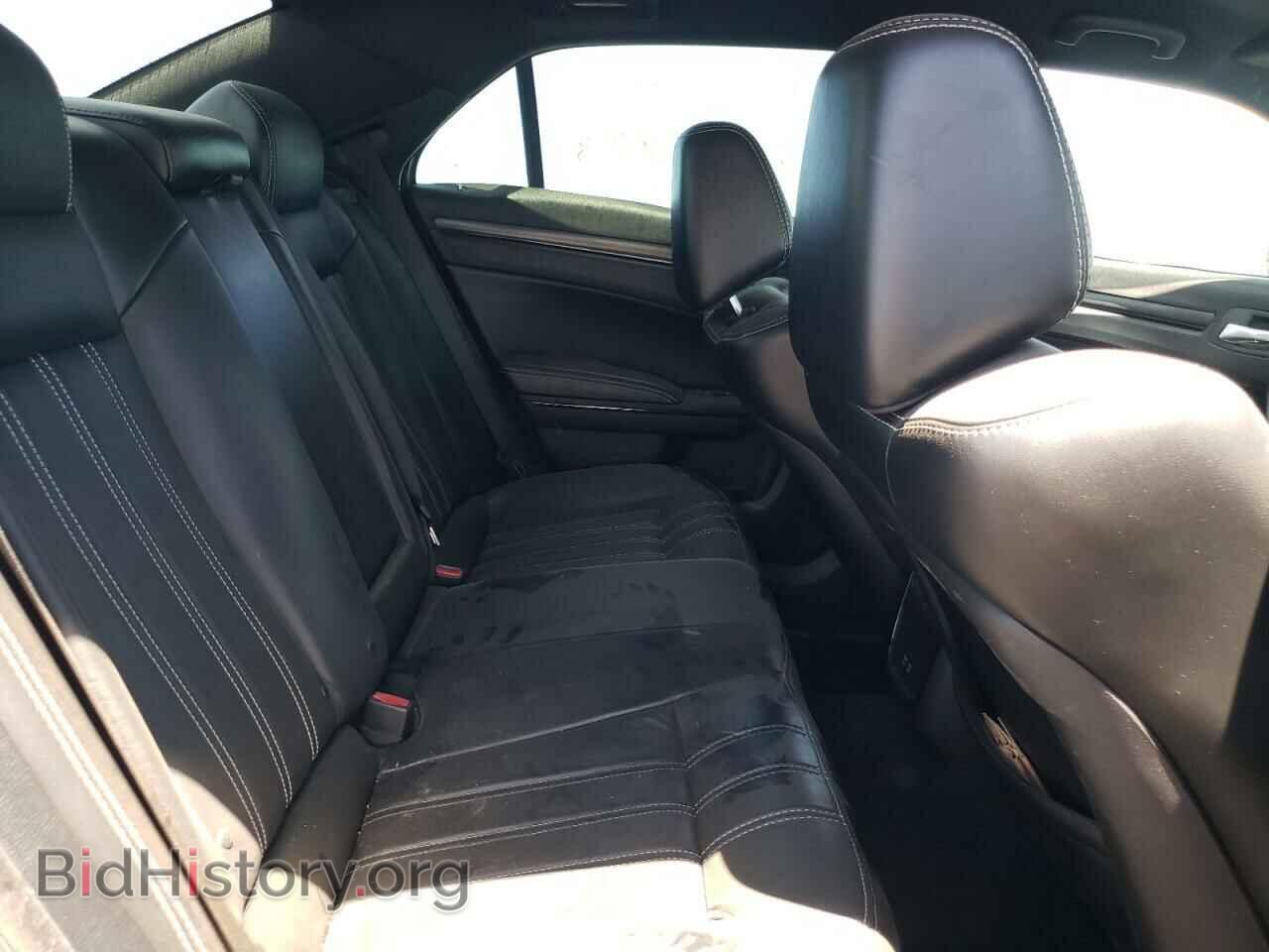 2016 CHRYSLER 300 - VIN: 2C3CCABG9GH194672 - Фото 10