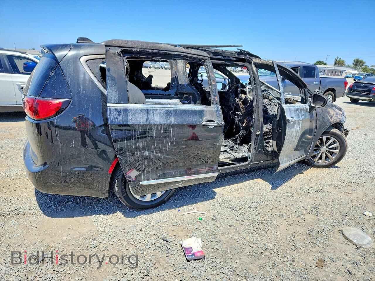 2018 CHRYSLER PACIFICA - VIN: 2C4RC1EG1JR149924 - Фото 3