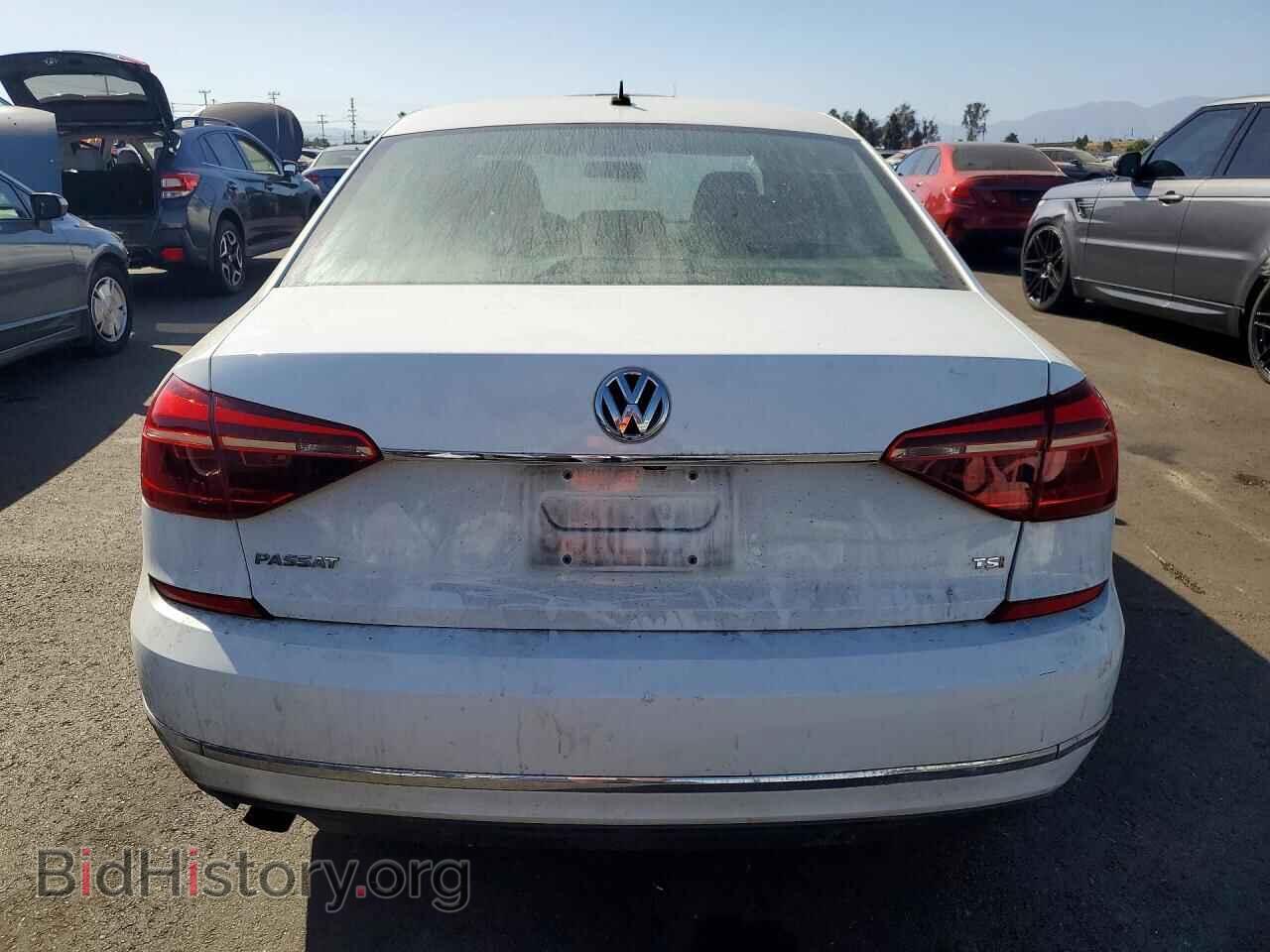 2017 VOLKSWAGEN PASSAT - VIN: 1VWAT7A38HC005113 - Фото 6