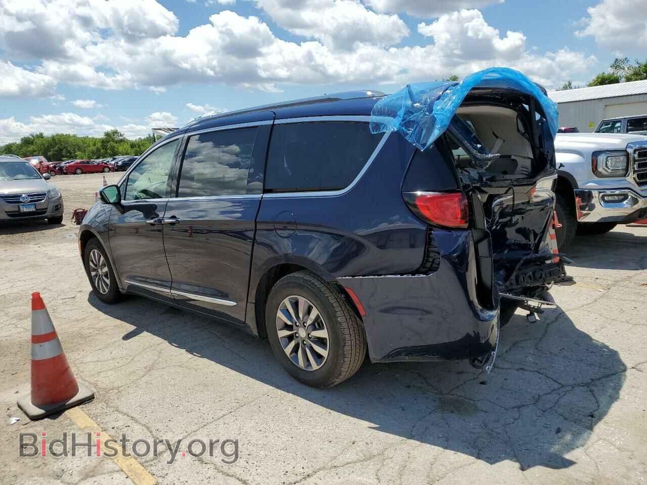 2019 CHRYSLER PACIFICA - VIN: 2C4RC1N73KR668748 - Фото 2