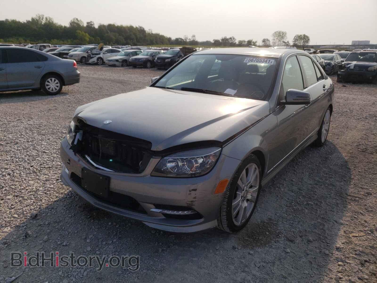 2011 MERCEDES-BENZ C-CLASS - VIN: WDDGF5EB8BF655324 - Фото 2