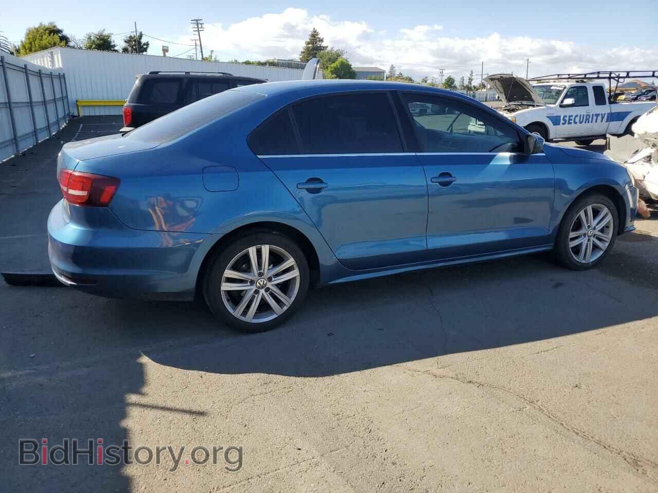 2017 VOLKSWAGEN JETTA - VIN: 3VW2B7AJXHM256008 - Фото 3