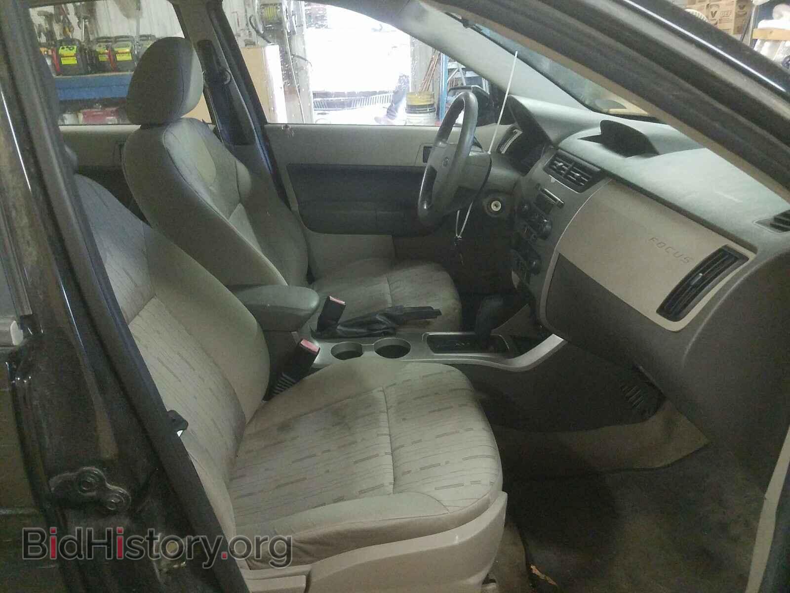 2008 FORD FOCUS - VIN: 1FAHP35N38W100998 - Photo 5