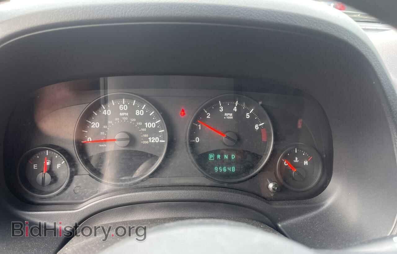 2011 JEEP COMPASS - VIN: 1J4NF1FB1BD206887 - Photo 8