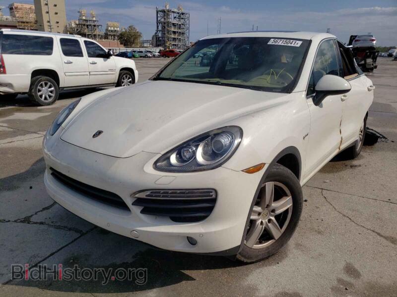 2011 Porsche CAYENNE (VIN WP1AE2A27BLA92211) — photo 2 of 10