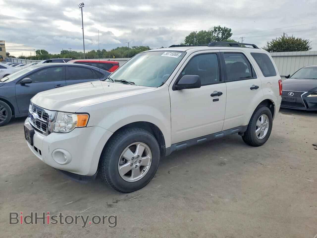 Photo 1FMCU0D71BKC10330 - FORD ESCAPE 2011