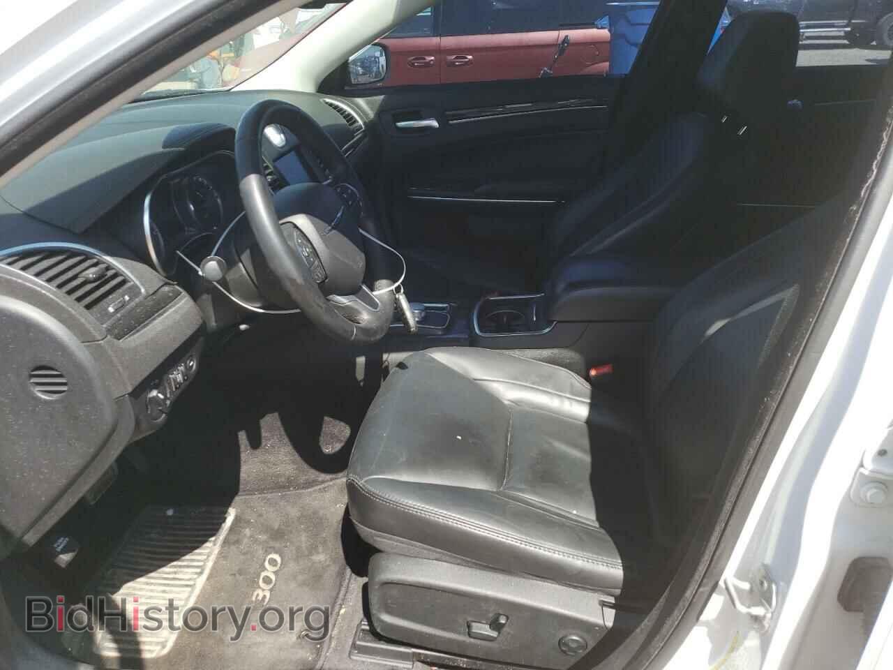 2016 CHRYSLER 300 - VIN: 2C3CCARGXGH128783 - Фото 7