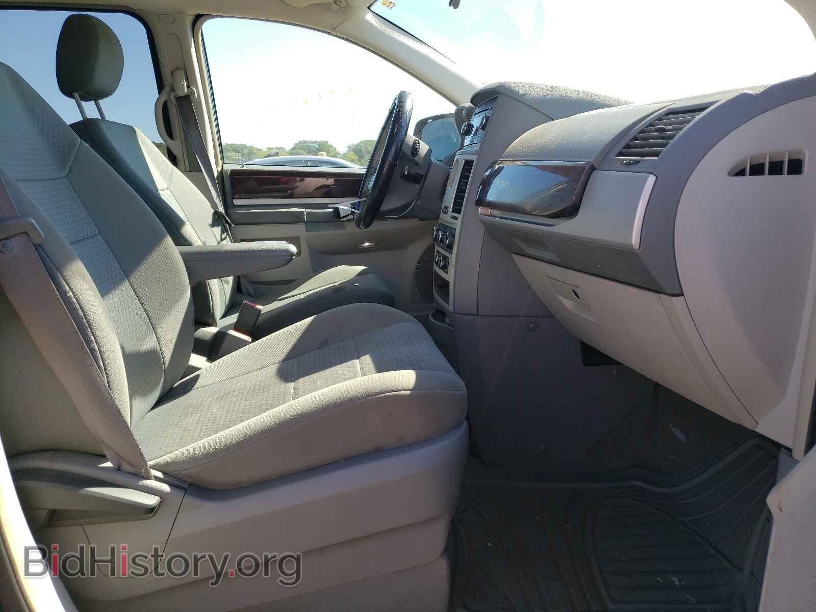 2010 CHRYSLER MINIVAN - VIN: 2A4RR5D16AR249403 - Фото 5