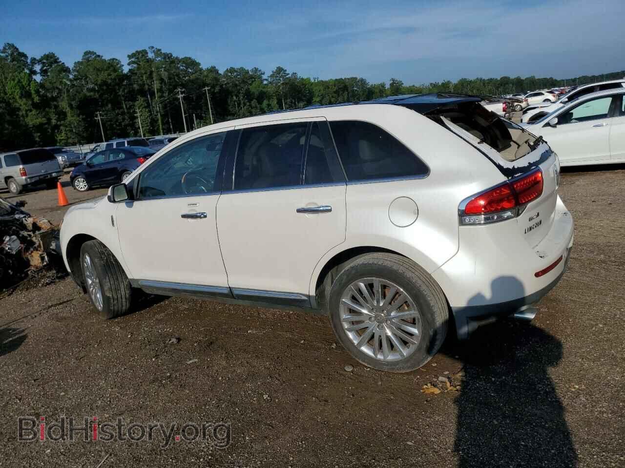 2011 LINCOLN MKX - VIN: 2LMDJ6JK4BBJ25618 - Photo 2