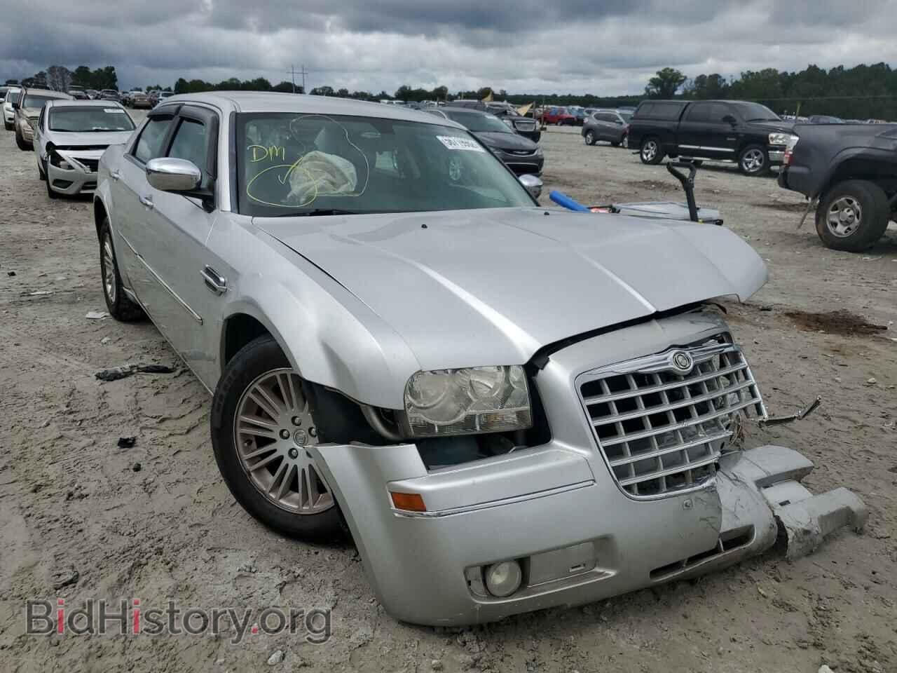 Фотография 2C3CA4CD9AH208931 - CHRYSLER 300 2010
