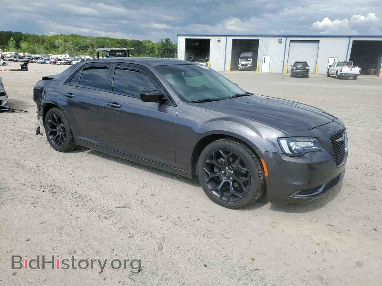 2019 CHRYSLER 300 - VIN: 2C3CCAAG7KH755767 - Фото 4