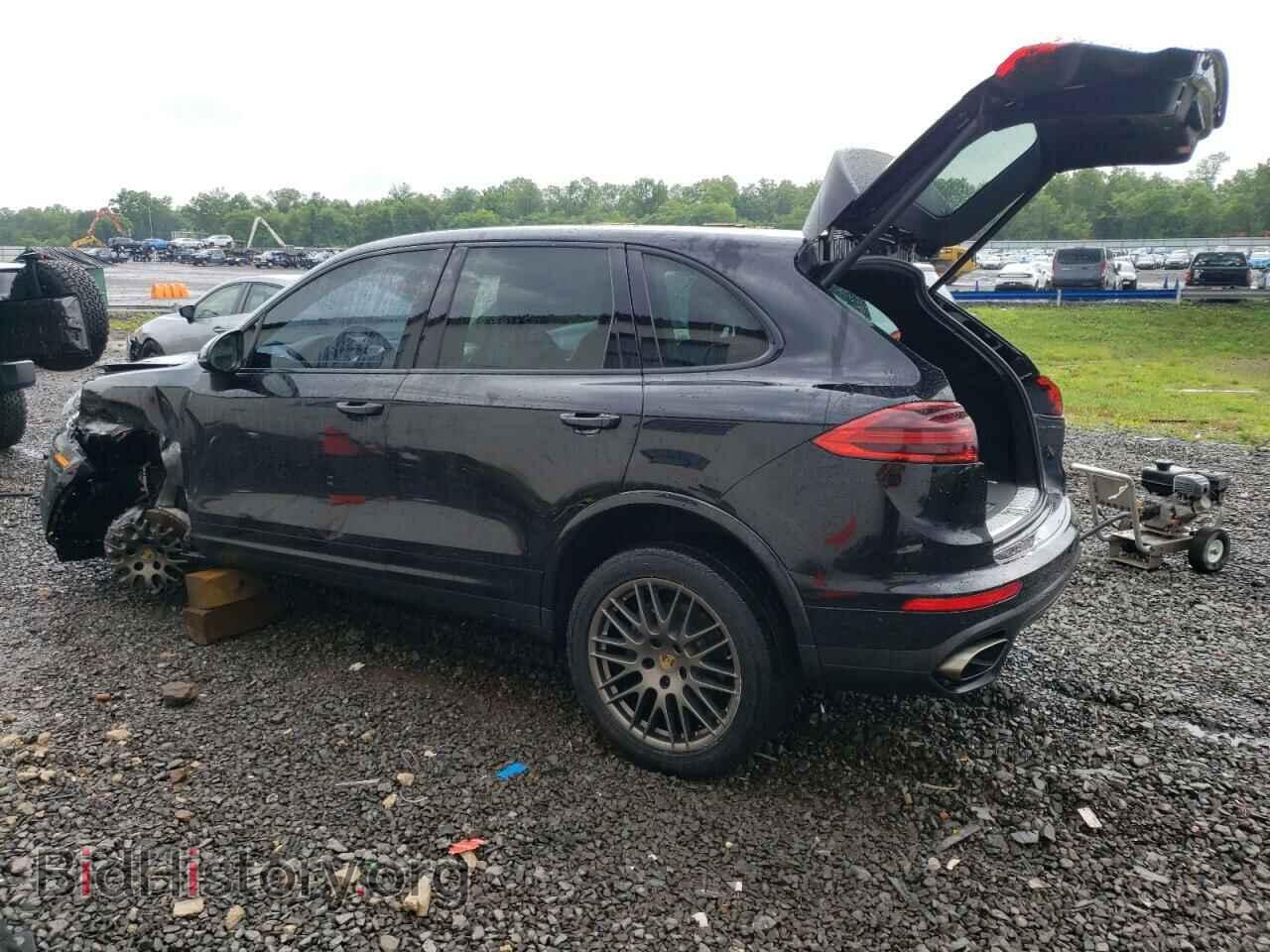 2017 PORSCHE CAYENNE - VIN: WP1AA2A24HKA91415 - Фото 2