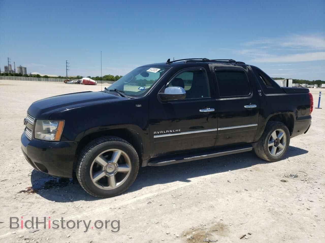 Photo 3GNTKGE35BG228553 - CHEVROLET AVALANCHE 2011