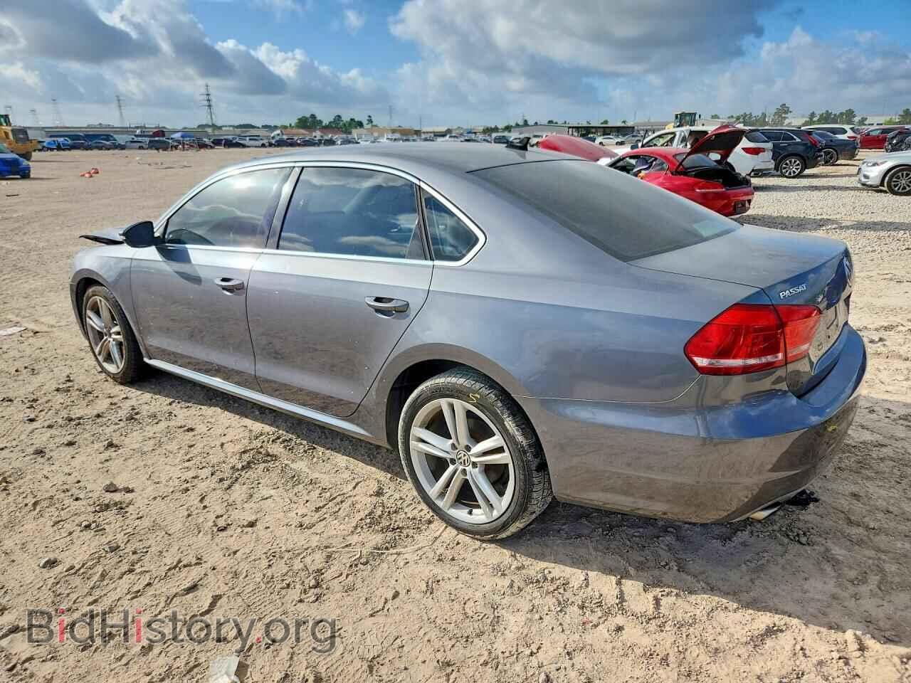 2012 VOLKSWAGEN PASSAT - VIN: 1VWBM7A32CC047223 - Photo 2