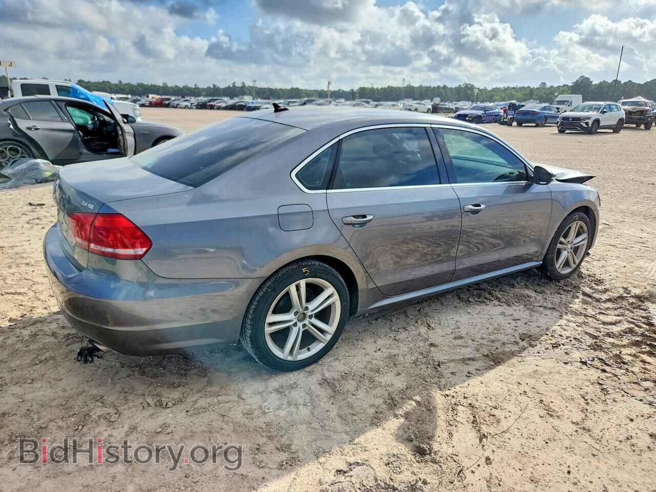 2012 VOLKSWAGEN PASSAT - VIN: 1VWBM7A32CC047223 - Photo 3