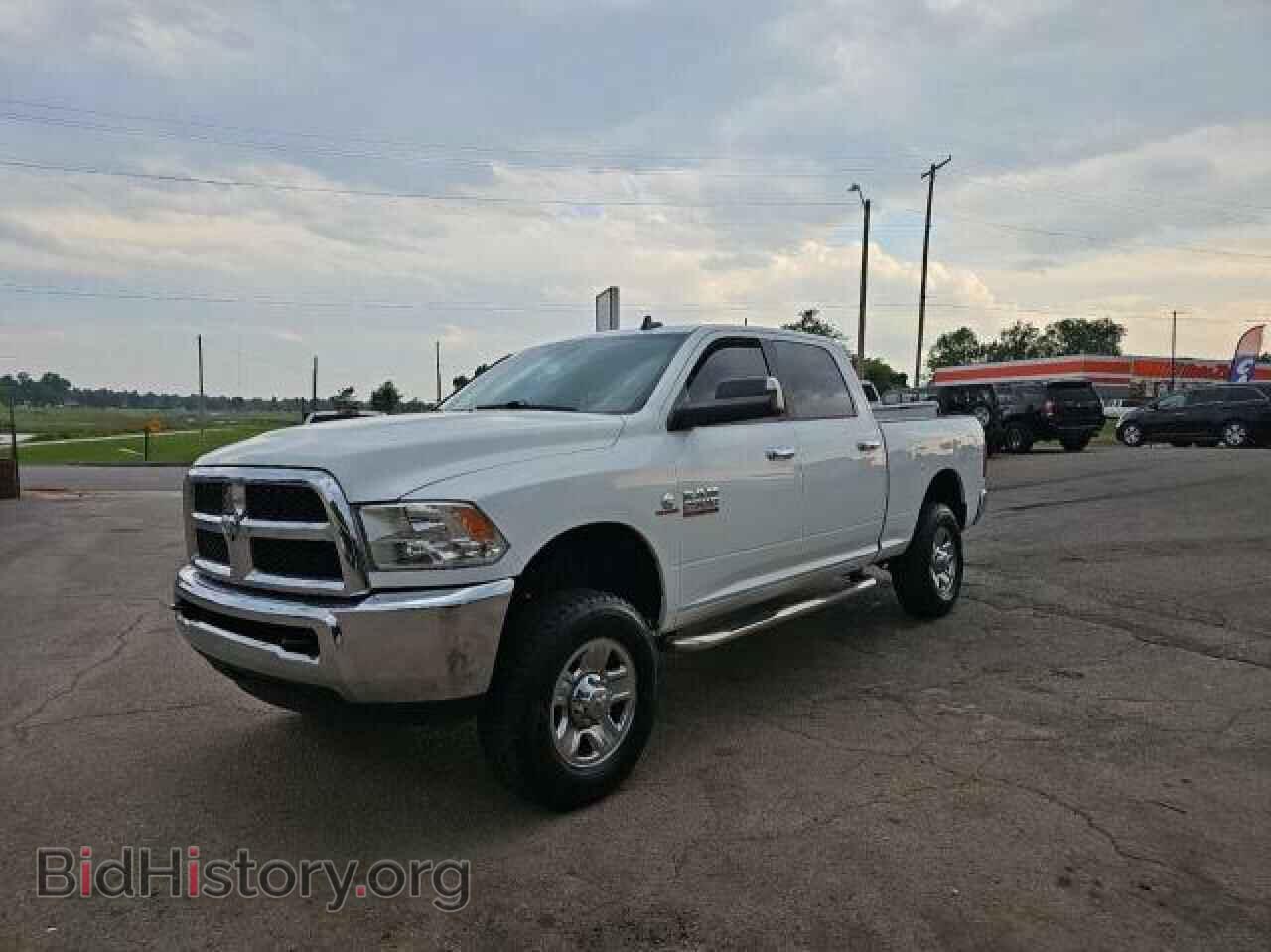 2016 RAM All Models - VIN: 3C6UR5DL8GG284824 - Photo 2