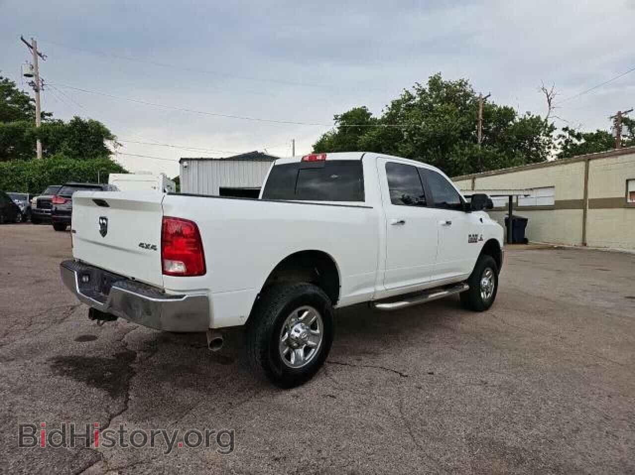 2016 RAM All Models - VIN: 3C6UR5DL8GG284824 - Photo 4