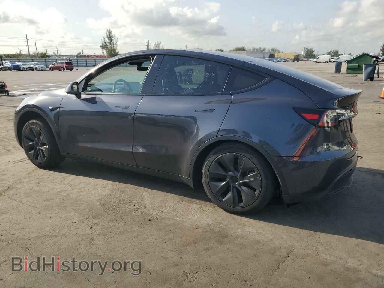 2025 TESLA MODEL Y - VIN: 7SAYGDED2SA374423 - Photo 2