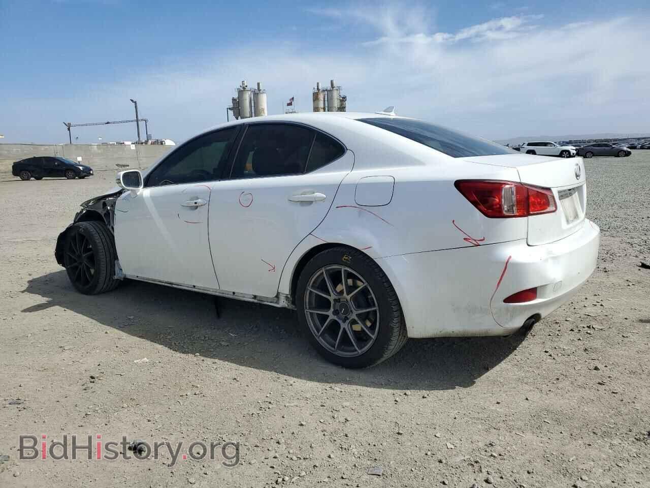 2011 LEXUS IS - VIN: JTHBF5C26B5133416 - Photo 2