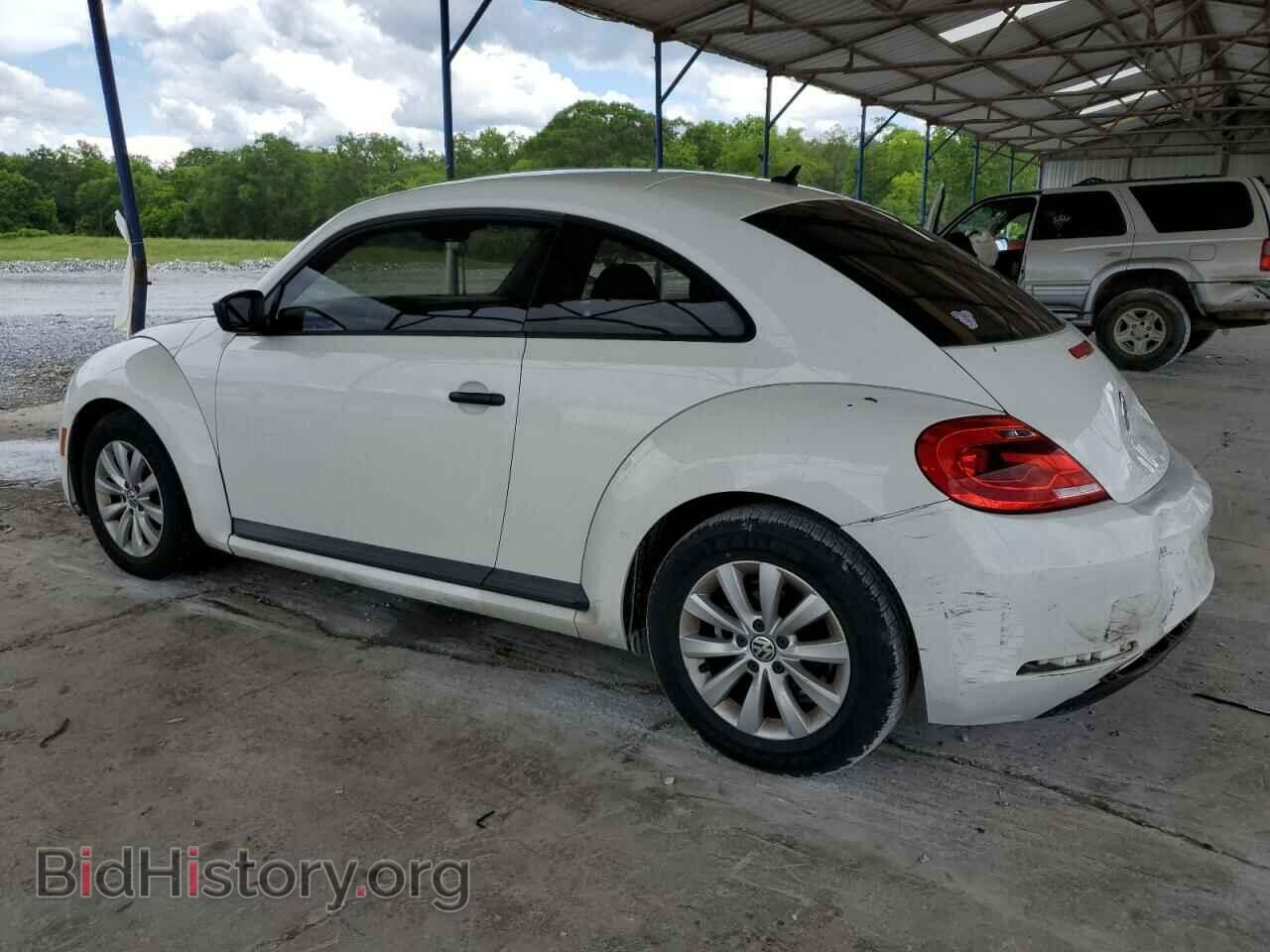 2014 VOLKSWAGEN BEETLE - VIN: 3VWFP7AT7EM603357 - Фото 2