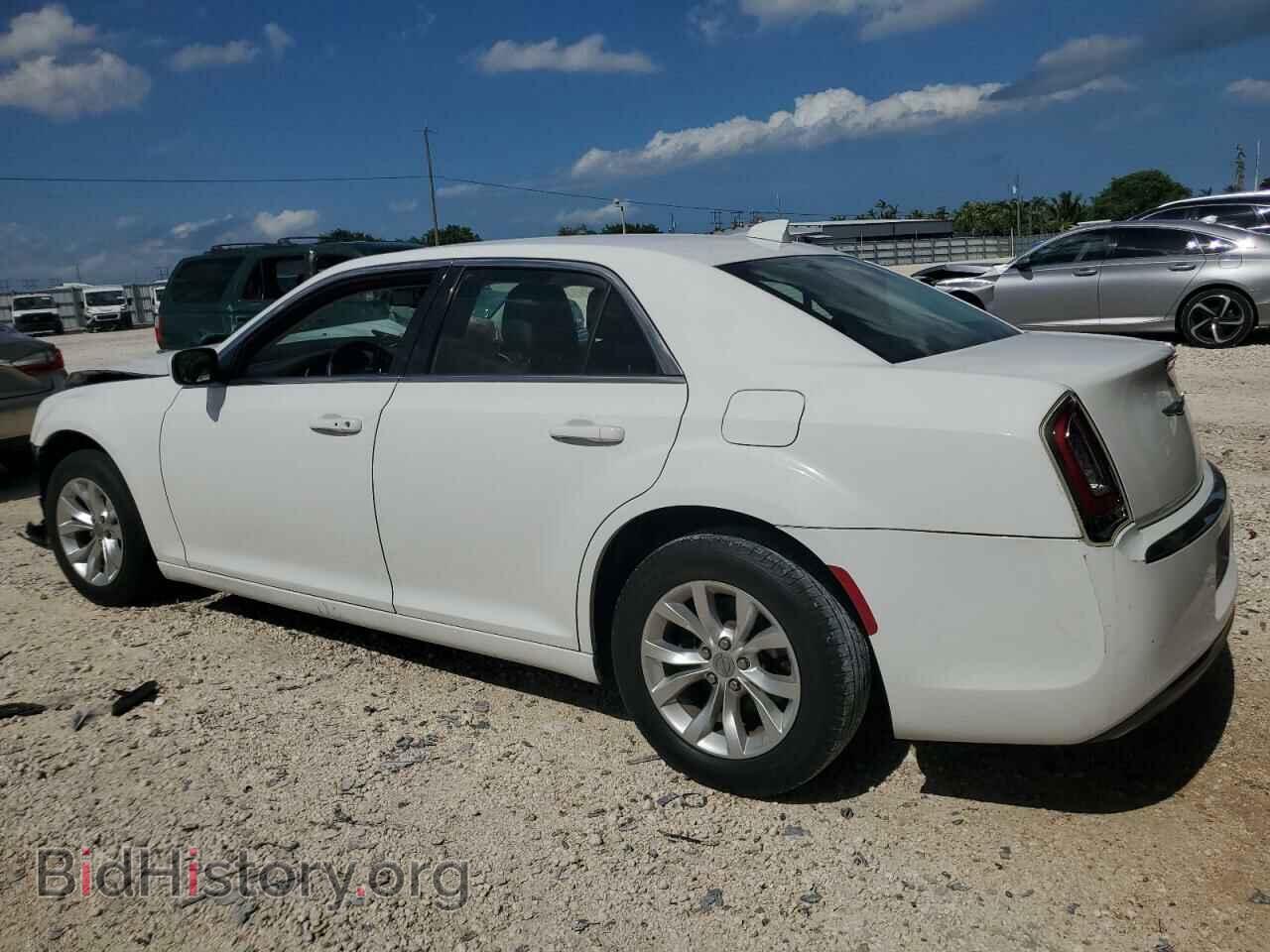 2015 CHRYSLER 300 - VIN: 2C3CCAAG5FH904019 - Фото 2