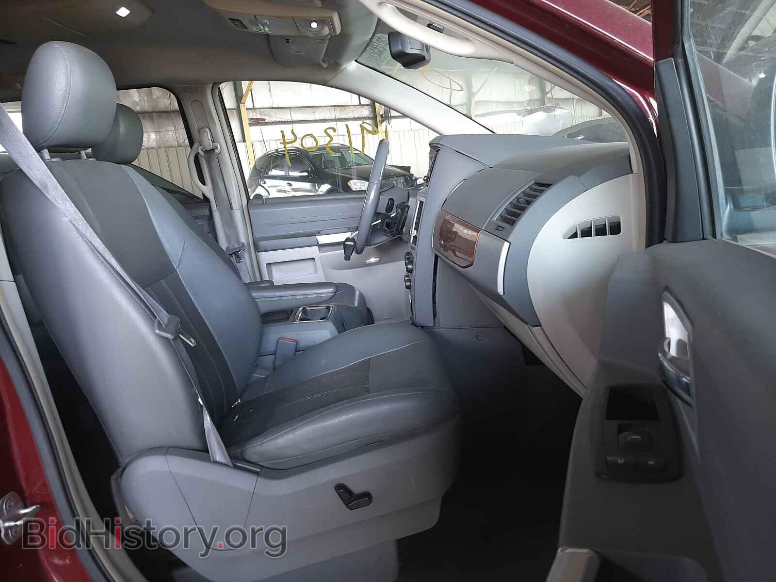 2008 CHRYSLER MINIVAN - VIN: 2A8HR54P38R788358 - Фото 5