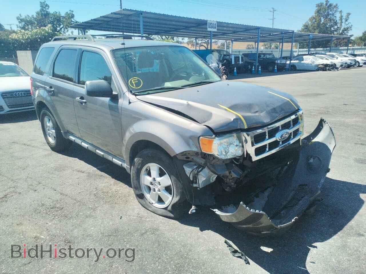 Фотография 1FMCU0D73AKA96121 - FORD ESCAPE 2010