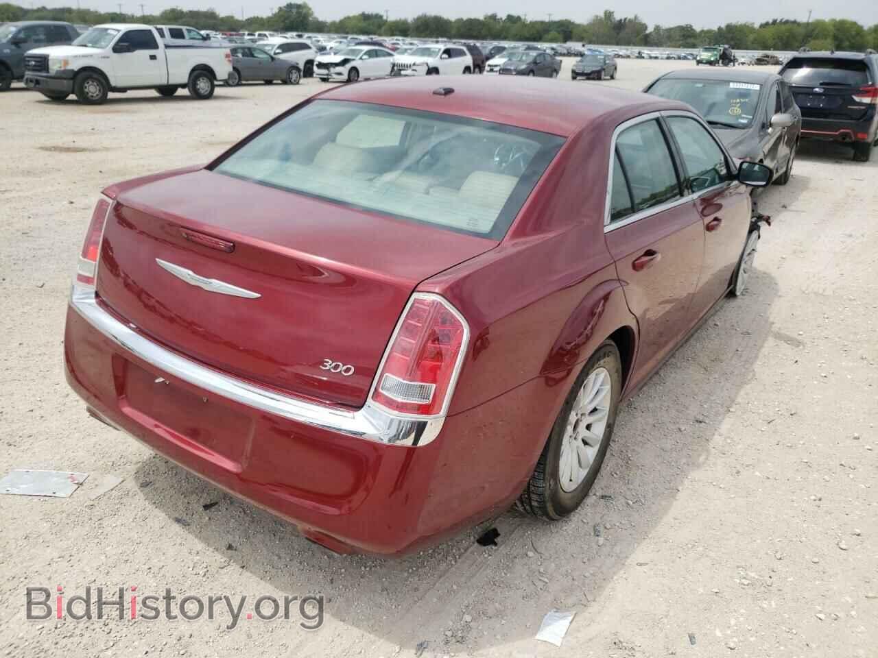 2013 CHRYSLER 300 - VIN: 2C3CCAAG4DH551334 - Фото 4