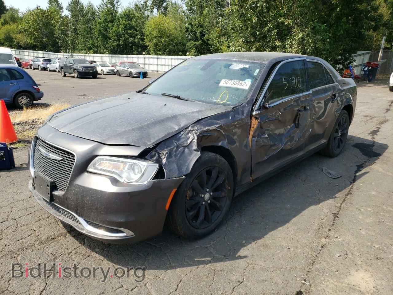 2017 CHRYSLER 300 - VIN: 2C3CCARG2HH632195 - Photo 2