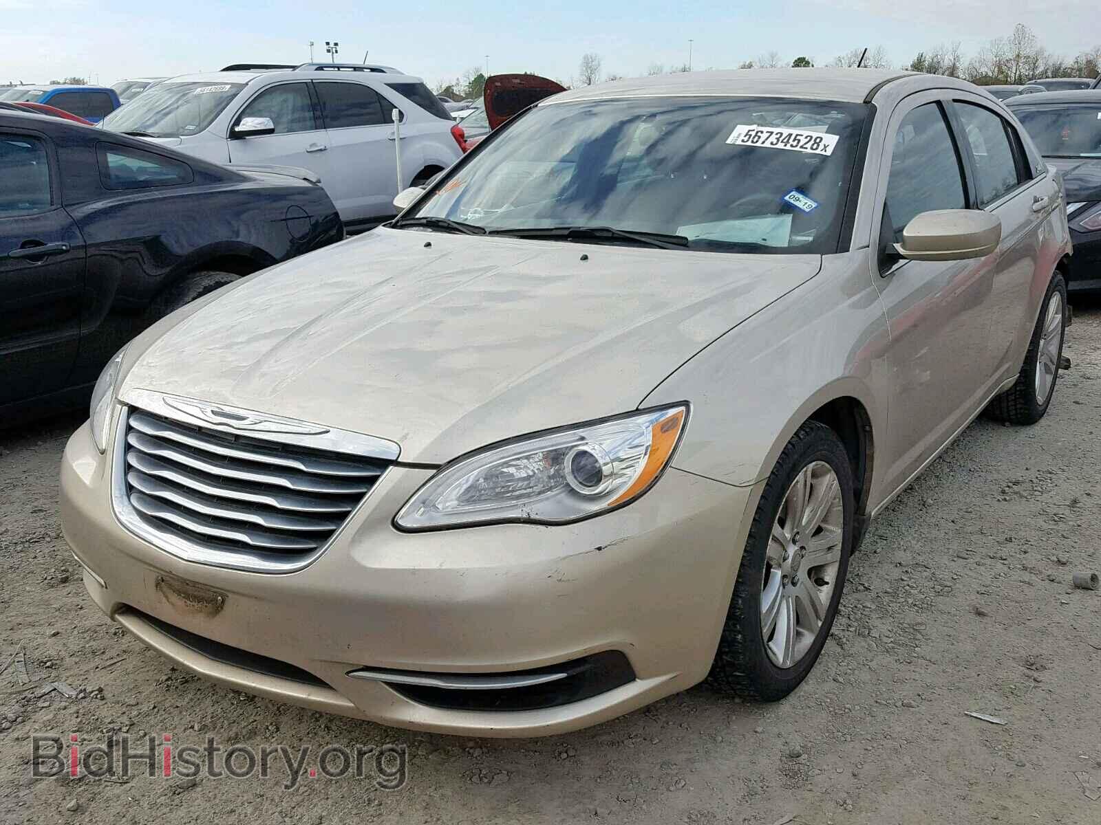 2013 CHRYSLER 200 - VIN: 1C3CCBABXDN669356 - Фото 2