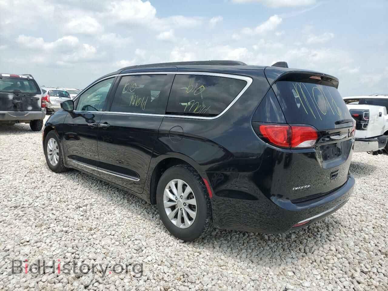 2017 CHRYSLER PACIFICA - VIN: 2C4RC1BG1HR739507 - Photo 2