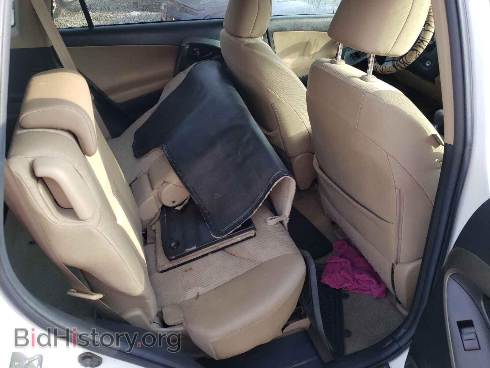 2011 TOYOTA RAV4 - VIN: 2T3BF4DV8BW118624 - Фото 6