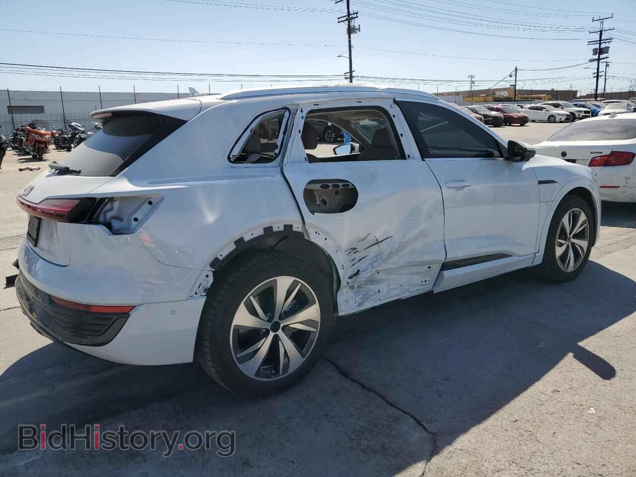 2024 AUDI Q8 E-TRON - VIN: WA15AAGE2RB034558 - Фото 3