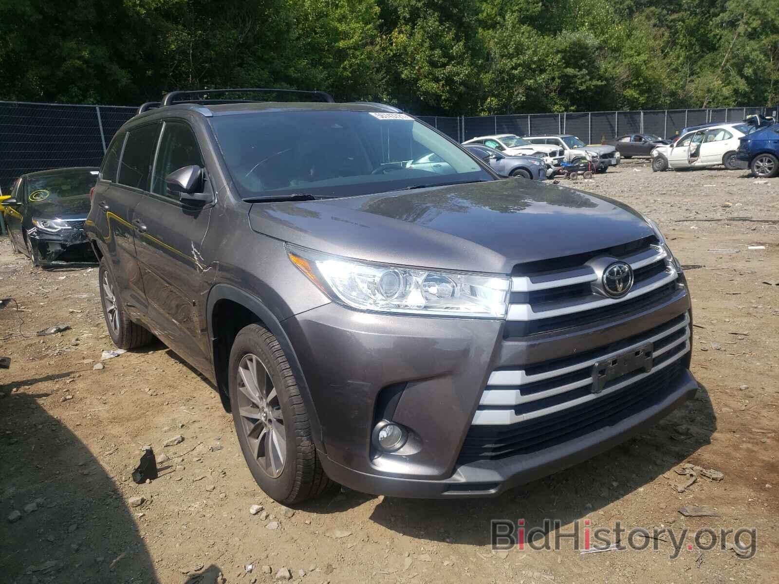 Фотография 5TDJZRFH4HS405198 - TOYOTA HIGHLANDER 2017