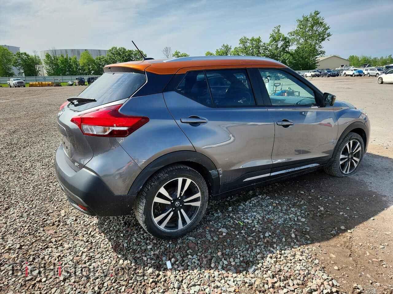 2018 NISSAN KICKS - VIN: 3N1CP5CU2JL525928 - Фото 3