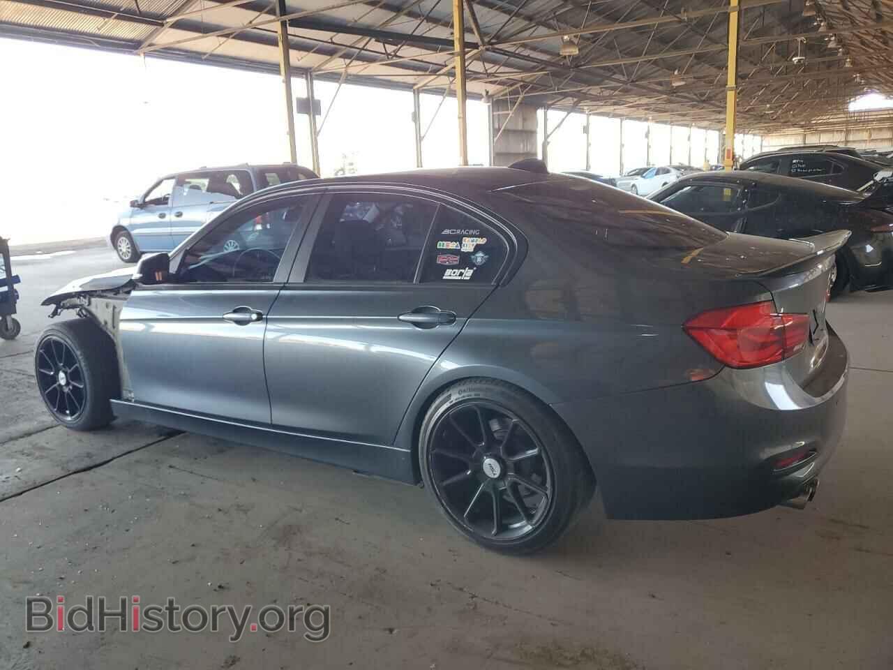 2016 BMW 3 SERIES - VIN: WBA8E1G52GNU10465 - Фото 2
