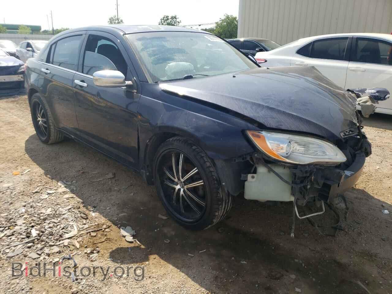 2011 CHRYSLER 200 - VIN: 1C3BC2FGXBN575524 - Фото 4