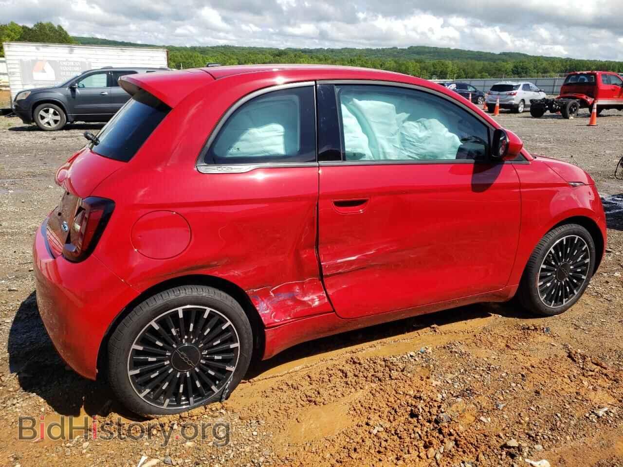 2024 FIAT 500 E RED - VIN: ZFAFFAA45RX206538 - Фото 3