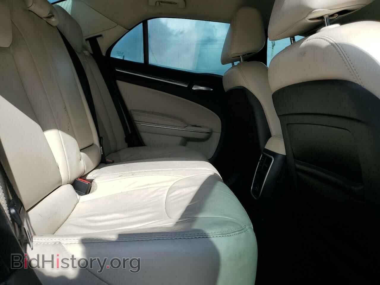 2016 CHRYSLER 300 - VIN: 2C3CCAAG3GH182406 - Фото 10