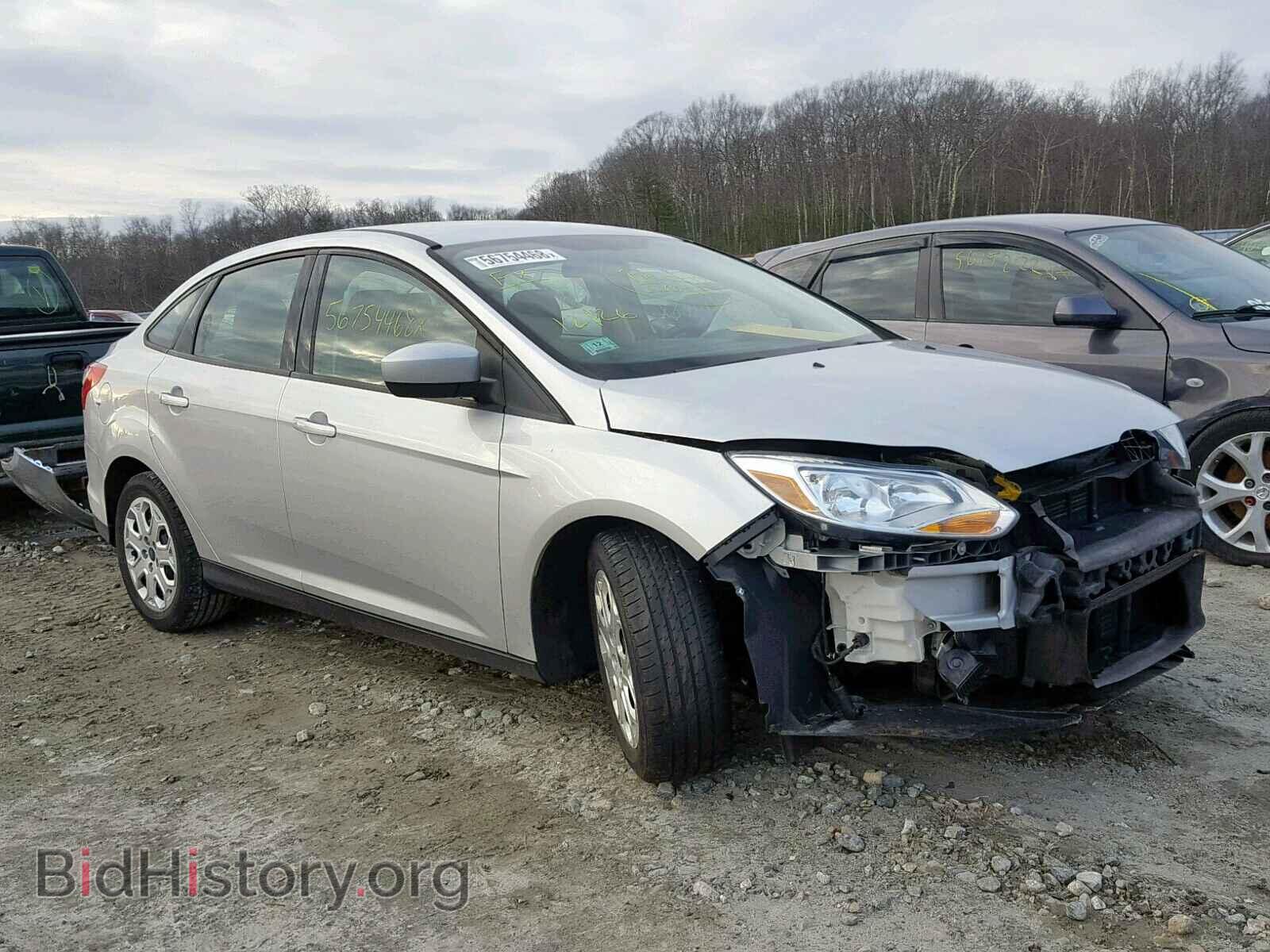 Photo 1FAHP3F25CL459963 - FORD FOCUS SE 2012