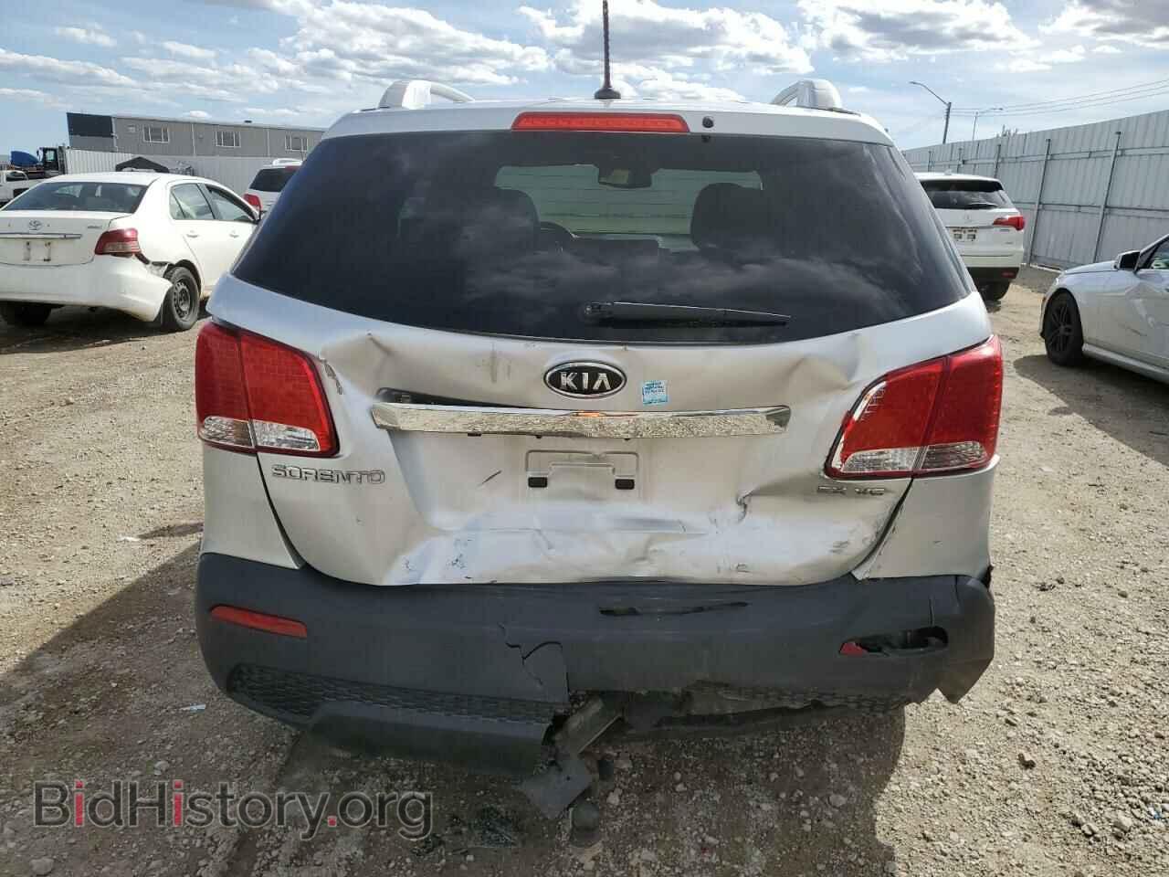 2011 KIA SORENTO - VIN: 5XYKUDA28BG056351 - Фото 6