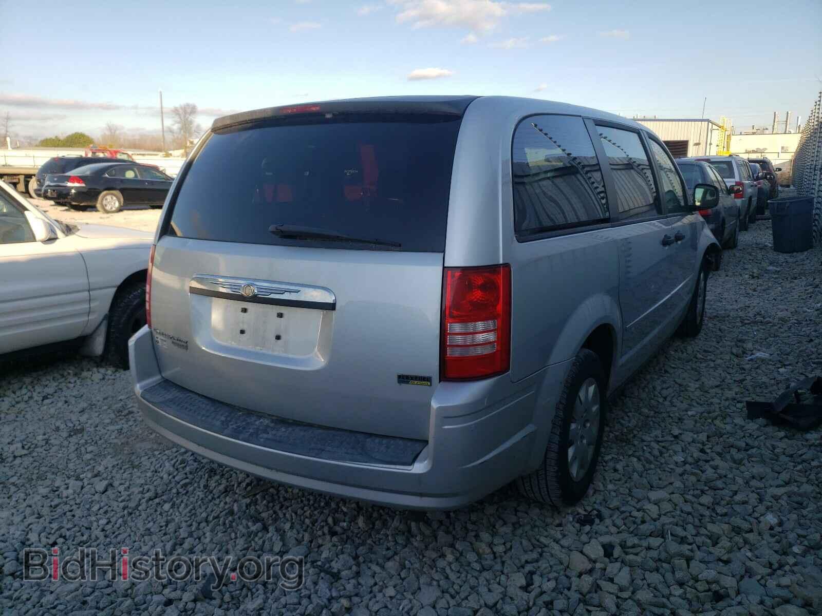 2008 CHRYSLER MINIVAN - VIN: 2A8HR44H88R721354 - Фото 4